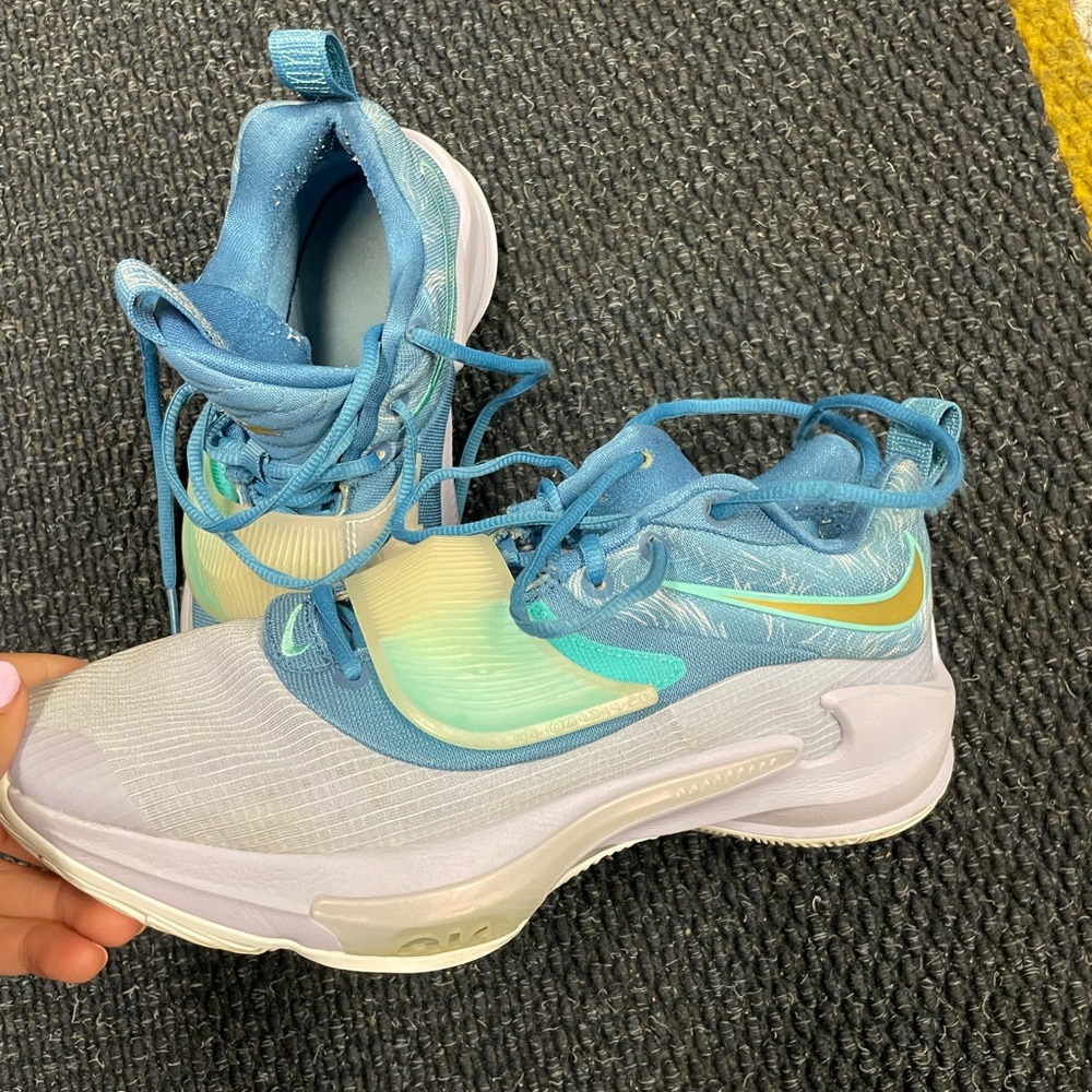 nike basketball shoes